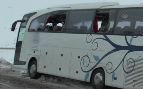  Doğanşehir ilçesinde yoldaki buzlanma nedeniyle devrilen yolcu otobüsünde 1 kişi öldü, 15 kişi yaralandı.