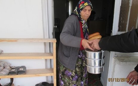 Doğanşehir Sosyal Yardımlaşma ve Dayanışma Vakfı Yemek Yardım Yaptı