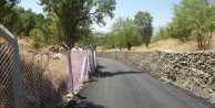 Büyükşehir Belediye İlçe Ve Kırsal Mahalle Mezarlıkların Etrafı Kafes Tel İle Çevriliyor
