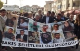 Malatya da 10 Ekim 2015 tarihinde Ankara’da yaşanan katliamda hayatlarını kaybedenler için anma etkinliği düzenlendi.